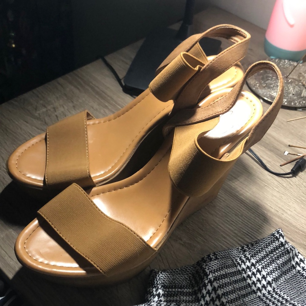 WEDGES BROWN SIZE 40
